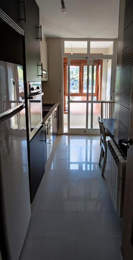 San Salvador de Poio Apartamento Dos Habitaciones Exterior Y Bien Comunicado מראה חיצוני תמונה